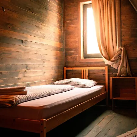 Zlatair Chalets * Nova Varos